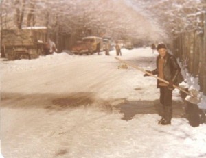 کد 08: برف در فلکه سرچشمه در سال1358  (ارسال شده توسط آقای مجید باقری)