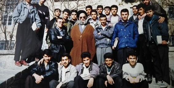 پلییز 1373-معرفی نفرات:ایستاده از سمت راست حسن احمدیان مهدی منصوری حسین صانعی یوسف زمانی فرزاد صانعی بهزاد اسکندری مهدی محسنی محسن سید صالحی مصطفی شفعتی اصغر زالی استاد مرحوم علوی محسن بهارلو(کنار استاد)مرحوم نادر نقبایی مهدی فرجی نبی اله مظاهری عبدالله میرباقری مجید سرشتی نشسته خسرو دهاقین رضا محمداکبری حمید مقدسی علی ساعدی مهدی خدارحمی